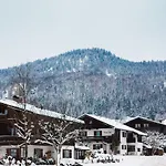 Deva Kaiserblick 3*